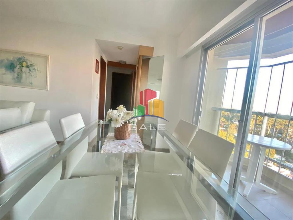 Apartamento cómodo, amplio y luminoso, muy bien ubicado, c