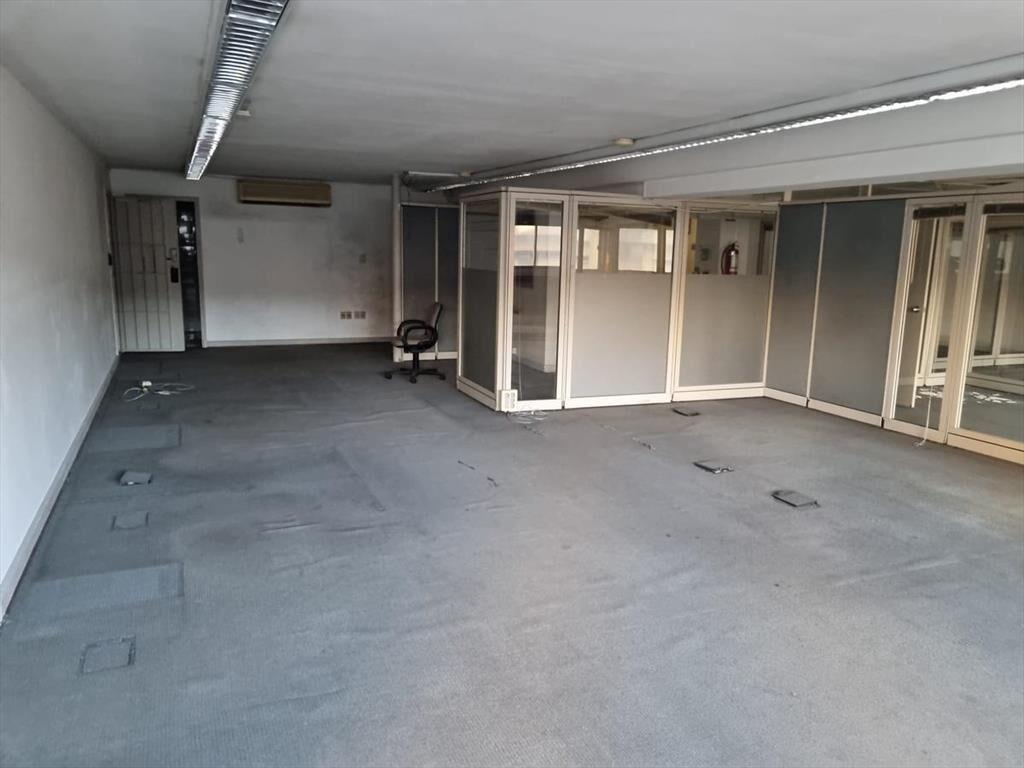 Oficina- Misiones y Cerrito, 220 m2 , planta llana !!