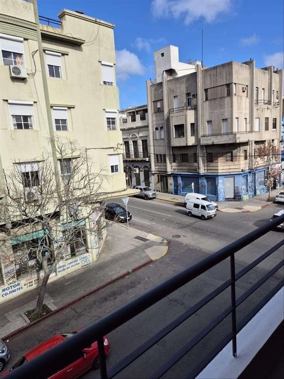 ALQUILER DE APARTAMENTO CENTRO A NUEVO. EN SEGUNDO PISO POR