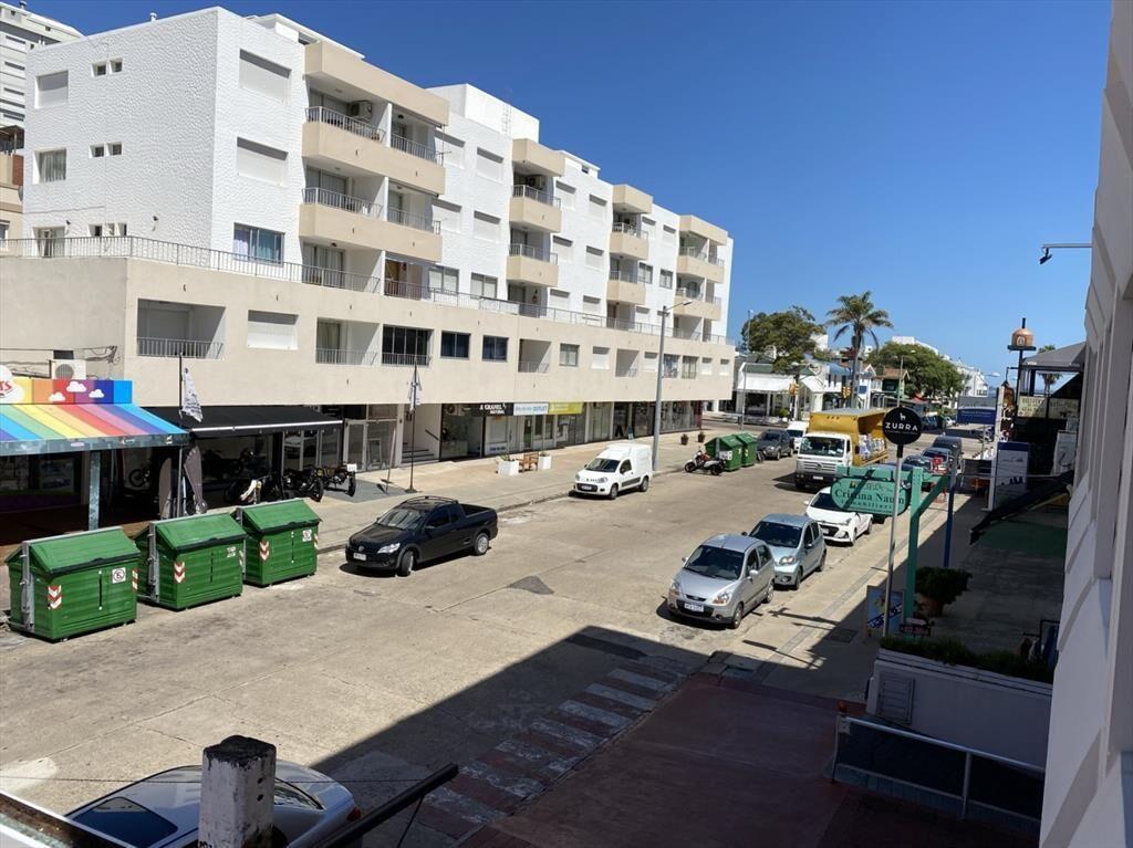 VENTA APARTAMENTO CALLE 29 Y 20 2 DORMITORIOS