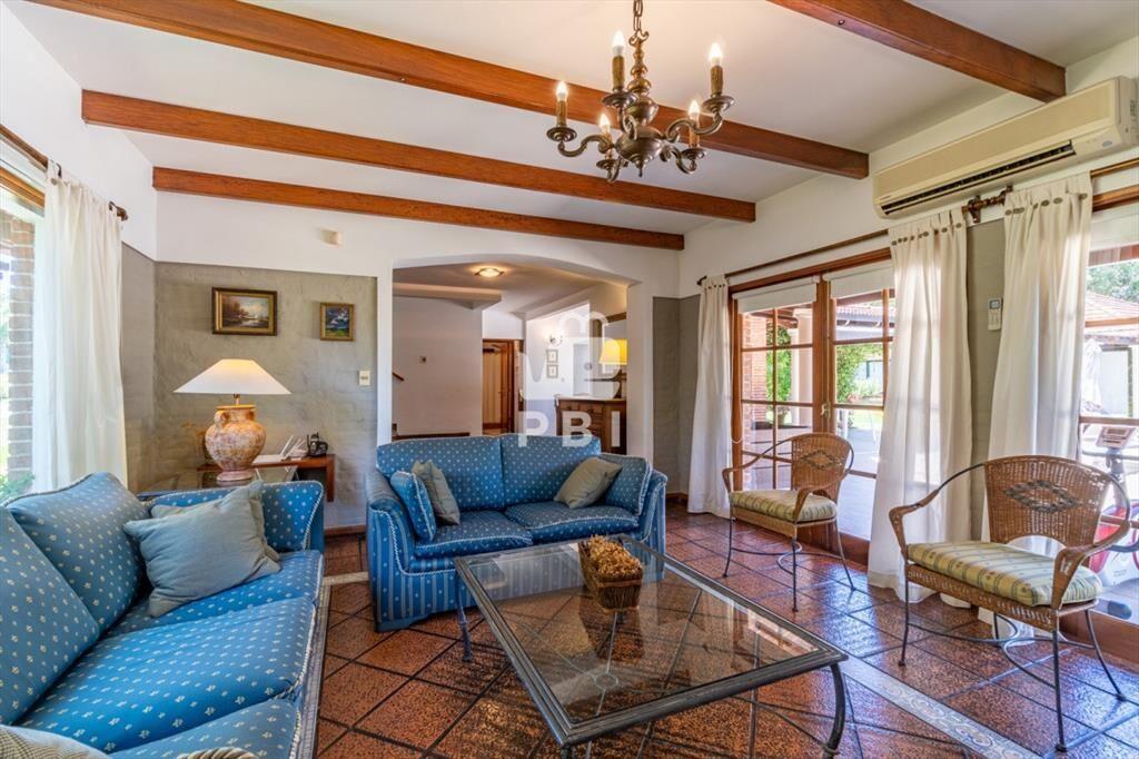 Casa 5 DORMITORIOS en Punta Ballena, Maldonado -