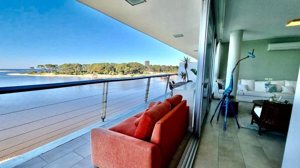 Apartamento con Excepcional vista al mar, gran terraza, 3 S