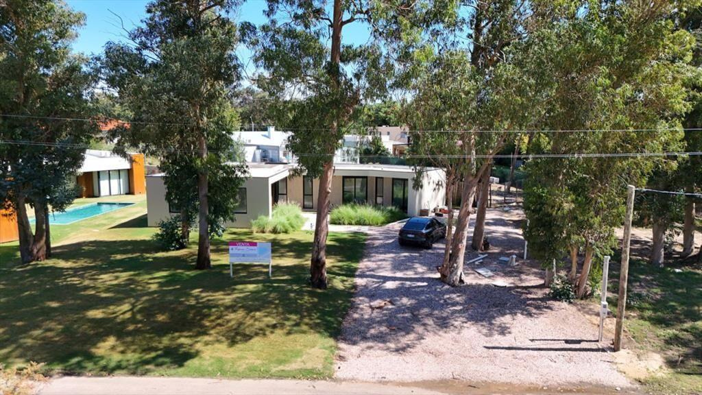 CASA EN VENTA ZONA LUGANO