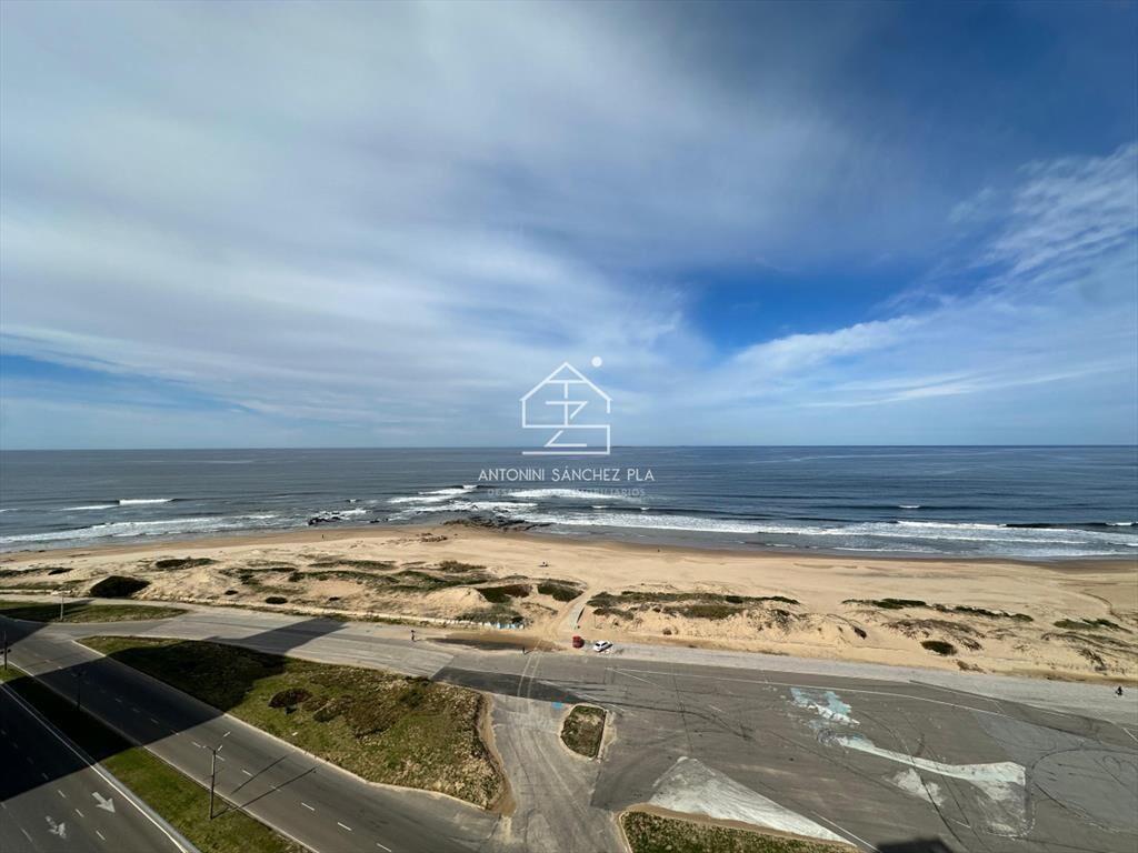 Apartamento en venta frente al mar