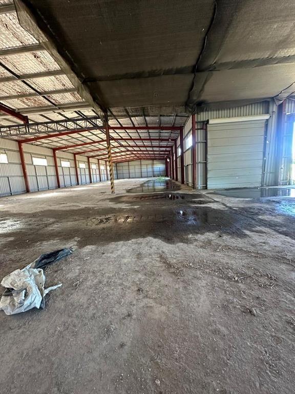 Venta depósitos y gran terreno Fray Bentos