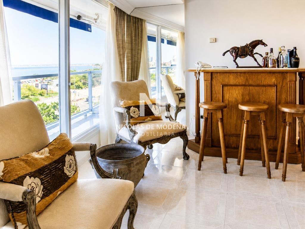 Hermoso Departamento en venta con vista al mar, primera fil