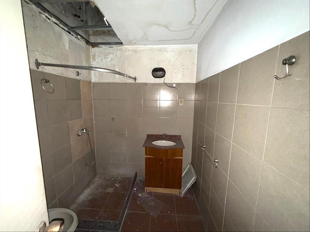 Venta local comercial en Prado sobre Agraciada y Tapes