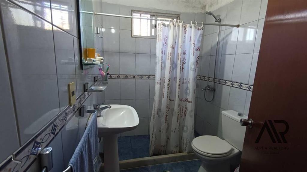 Casa En Venta Con 1000 M2 Totales En Carrasco Norte