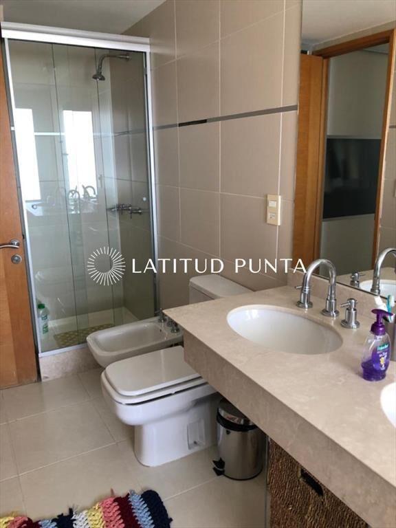 Apartamento de 2 dormitorios en mansa.