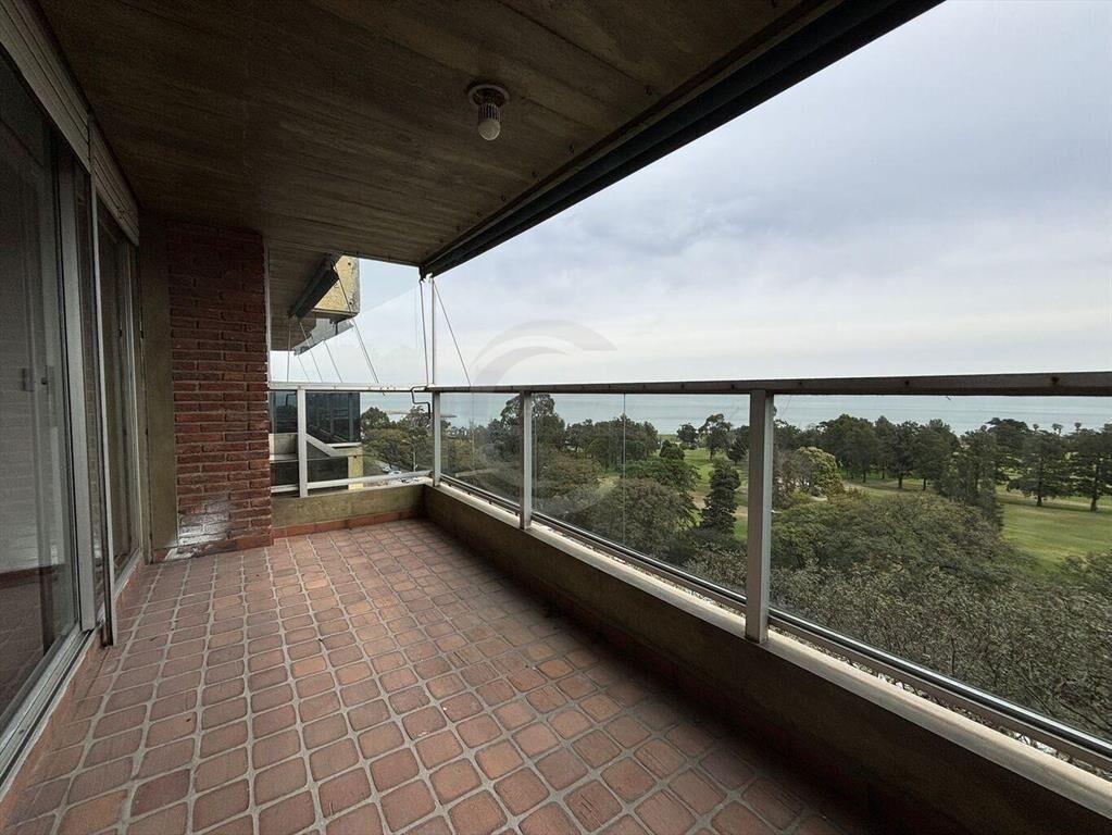 CASATROJA ALQUILER APARTAMENTO EN EL GOLF ( Punta Carretas[