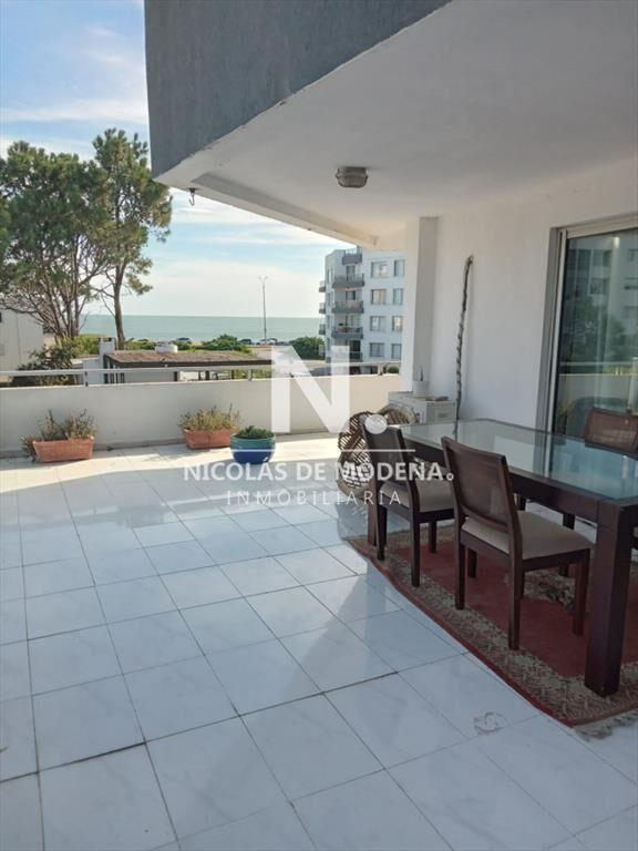 Excelente apartamento en complejo frente al mar!!