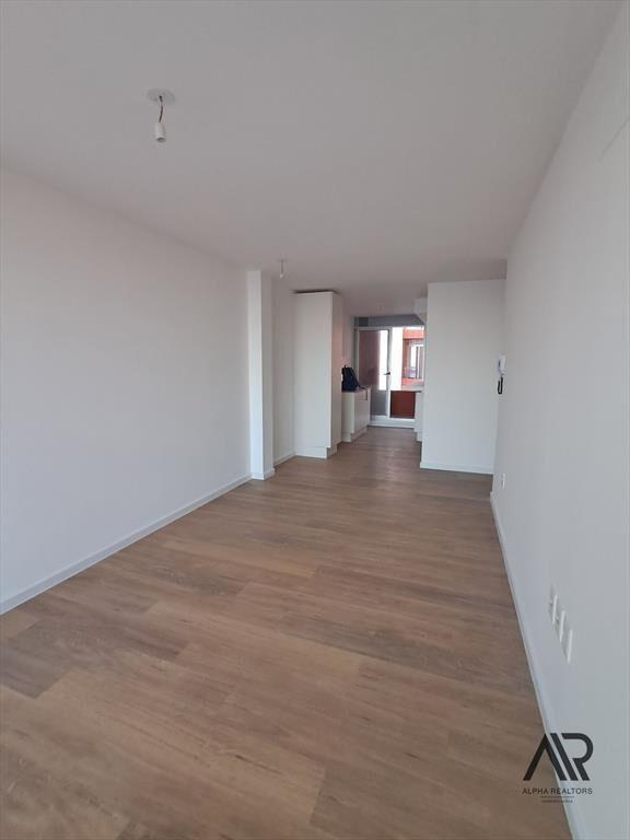 Apartamento en Venta 2 dorm. Cochera en Centro Sur. Balc...