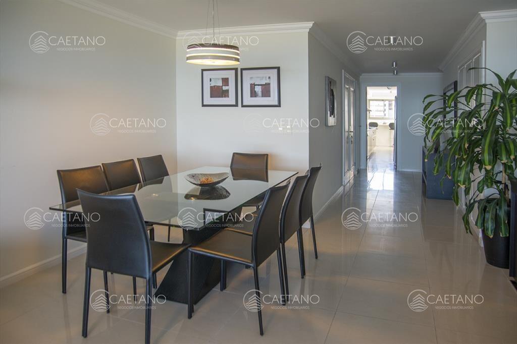 Vende apartamento de 3 dormitorios en Torre I, al
