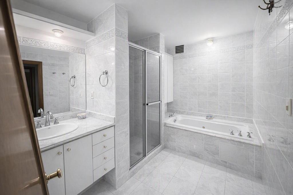 Venta Apartamento 3 dormitorios Garaje doble frente al mar