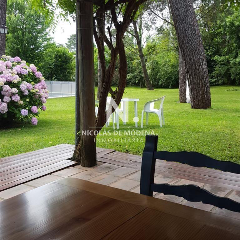 Excelente casa en alquiler en zona residencial!!!