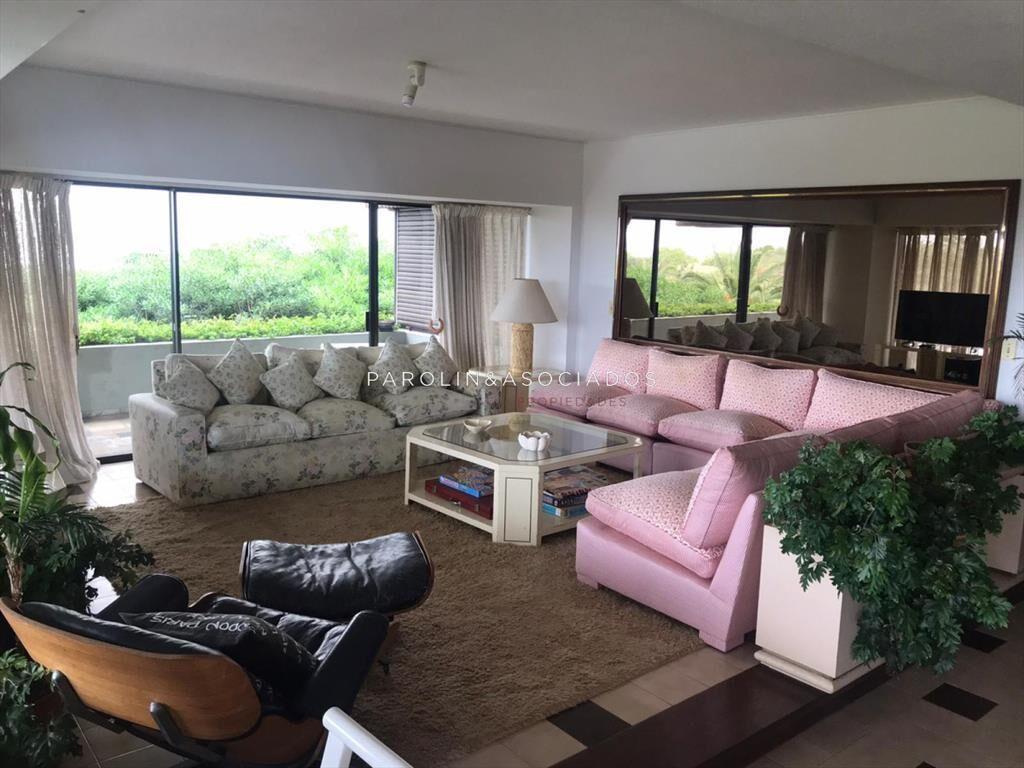 Apartamento en venta de 4 dormitorios en Sea del