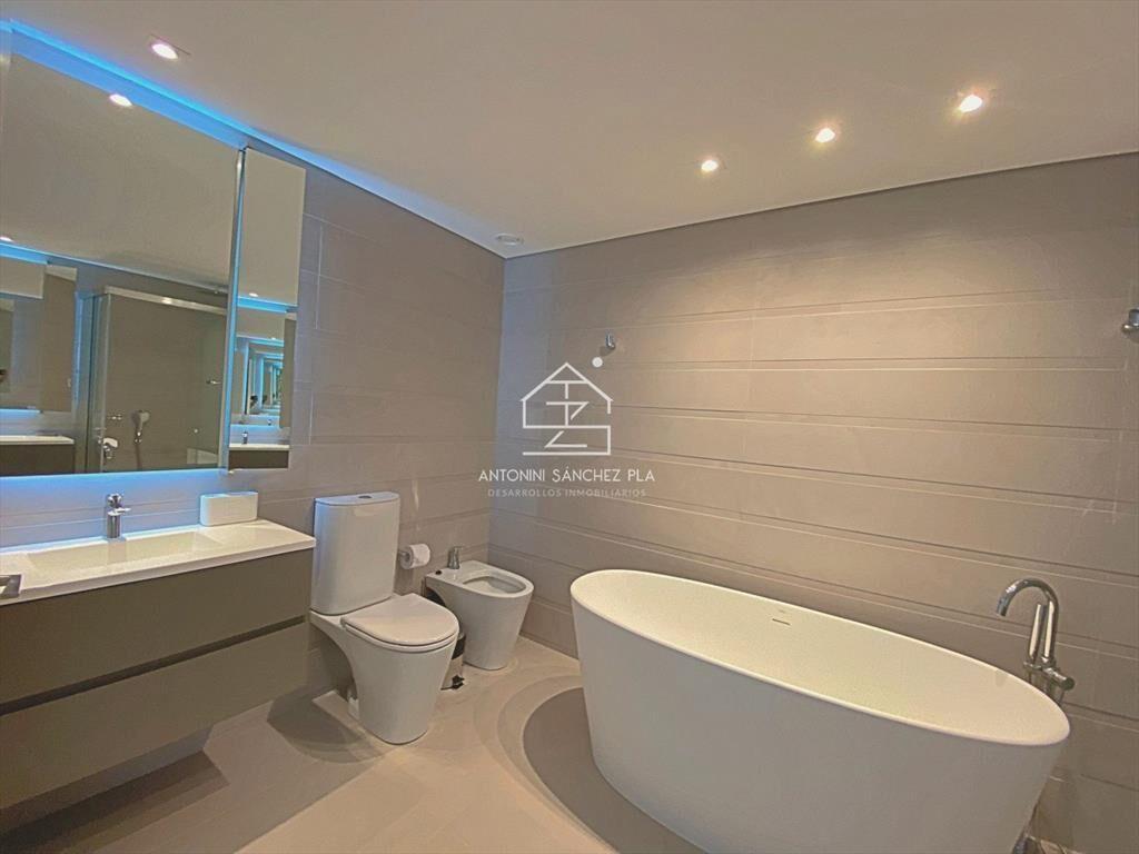Alquiler apartamento tres dormitorios Punta del