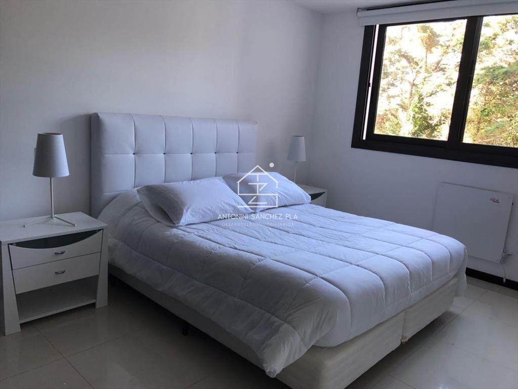 2 DORMITORIOS EN ROOSEVELT CON SERVICIOS