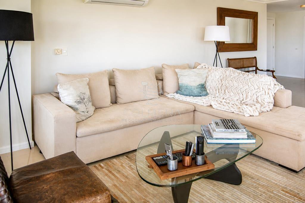 Lujoso Apartamento en Torre Imperiale de 3 + en