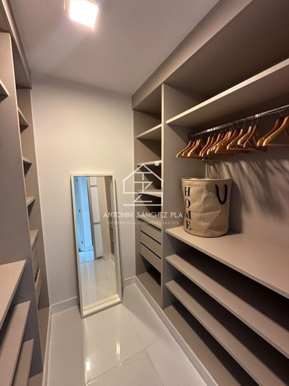 Venta apartamento tres dormitorios Punta del este