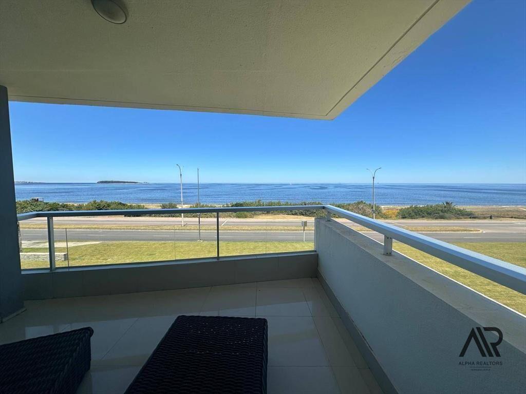 Apartamento en alquiler temporario c/ cochera en Pinares