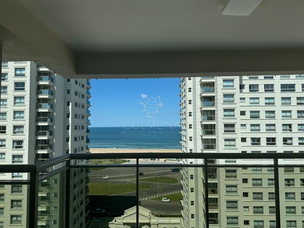 Apartamento en Brava, 3 dormitorios *