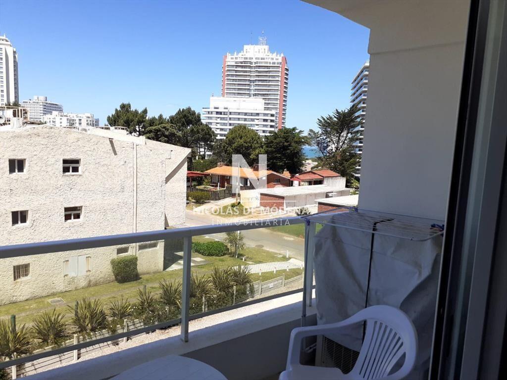 Apartamento en torre moderna con buenos amenities
