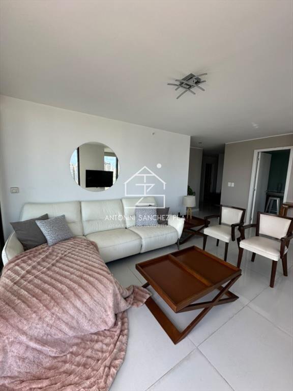 Venta apartamento tres dormitorios Punta del este
