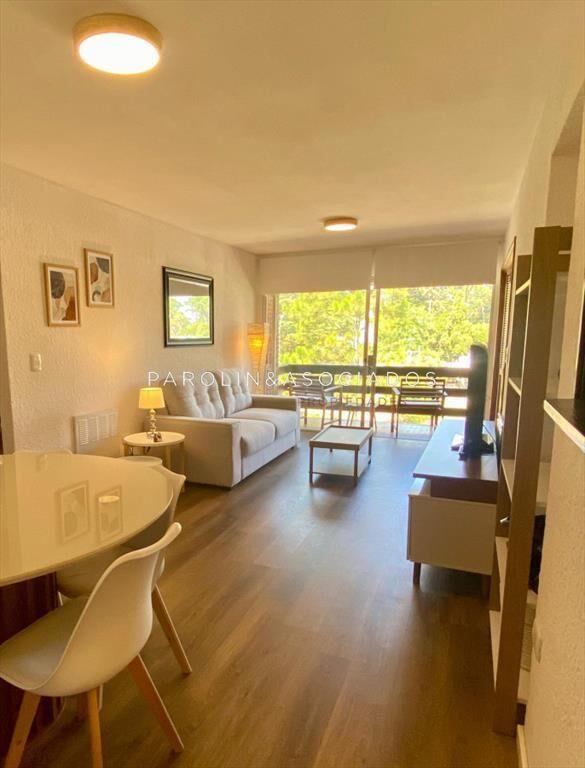 Apartamento reciclado en venta en complejo Punta
