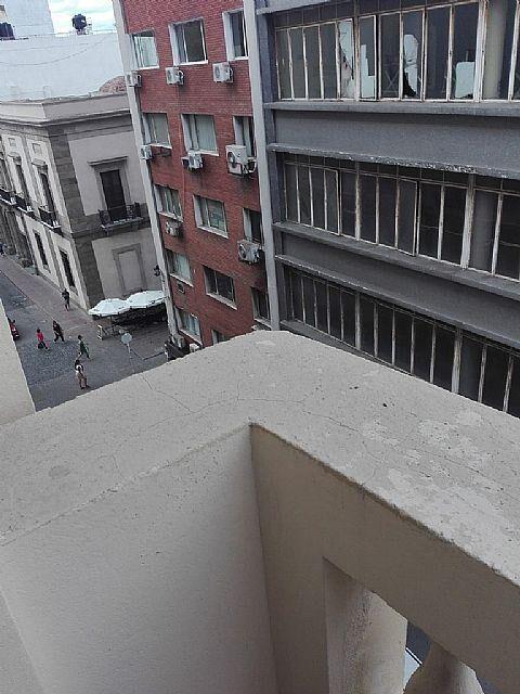 Loft frente a Plaza Matriz, 105 m2, reciclado, super lumino
