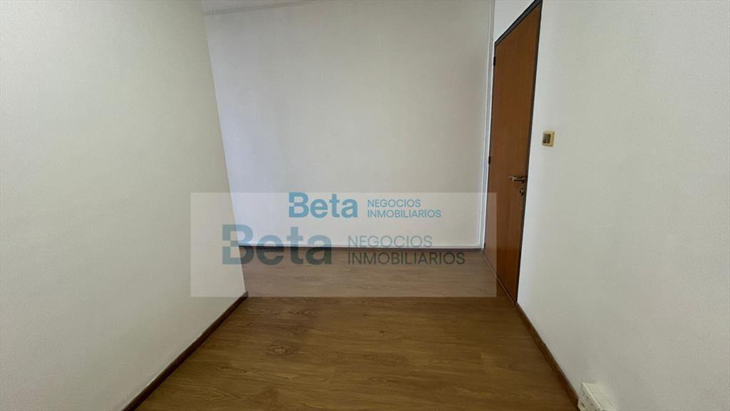 VENTA OFICINA TORRE DE LOS PROFESIONALES CON