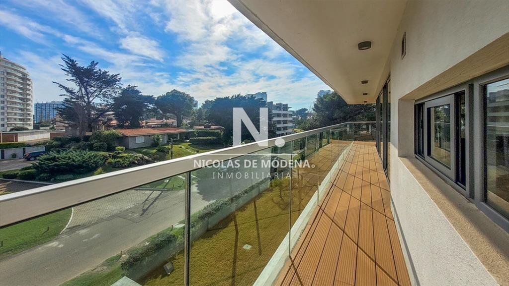 Apartamento de 2 dormitorios en venta en Punta