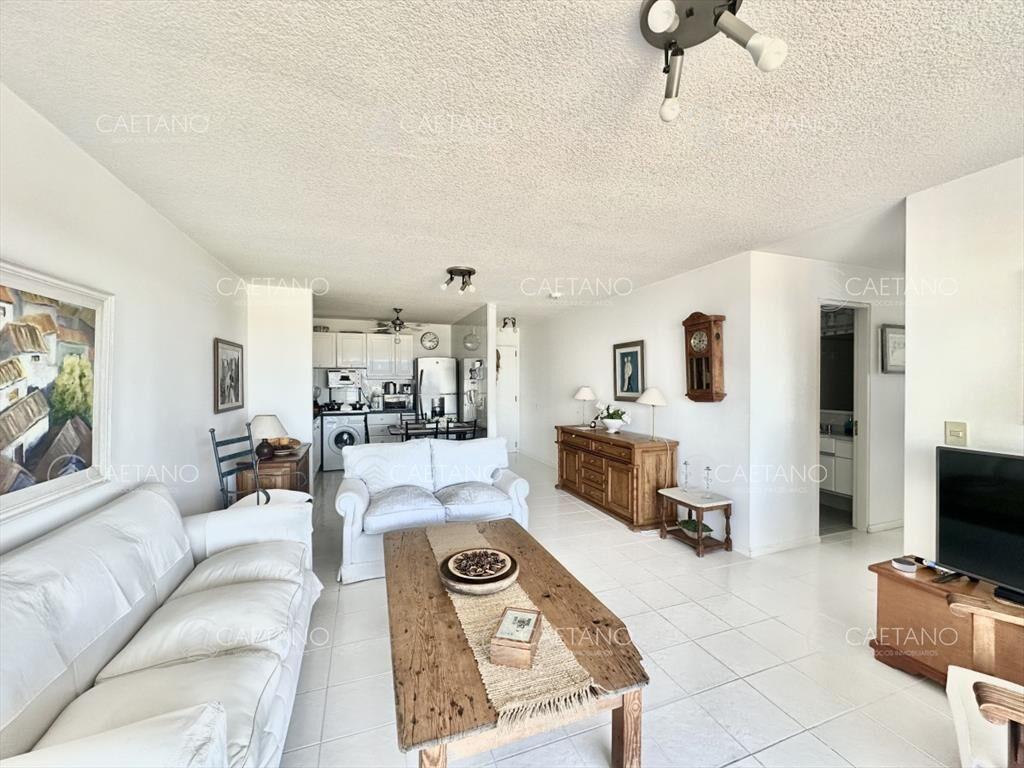 Venta apartamento 3 dormitorios. Playa mansa, del