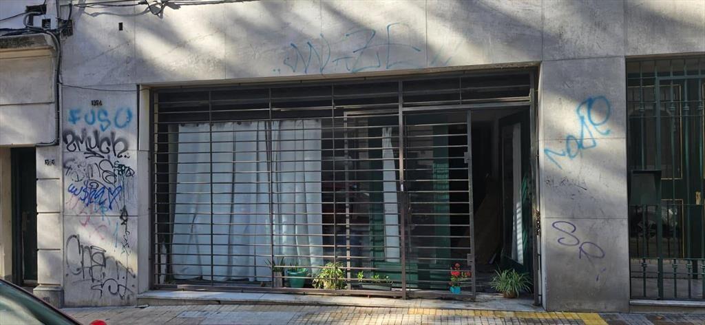 Alquiler de Local comercial o Casa en Calle Canelones con 18