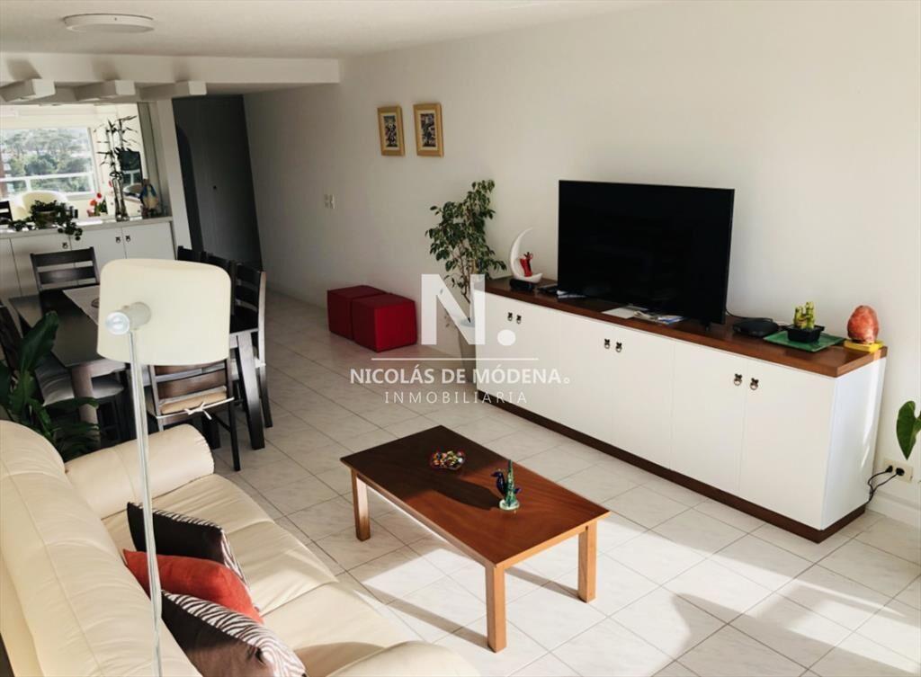 Apartamento de 2 dormitorios y dependencia en de