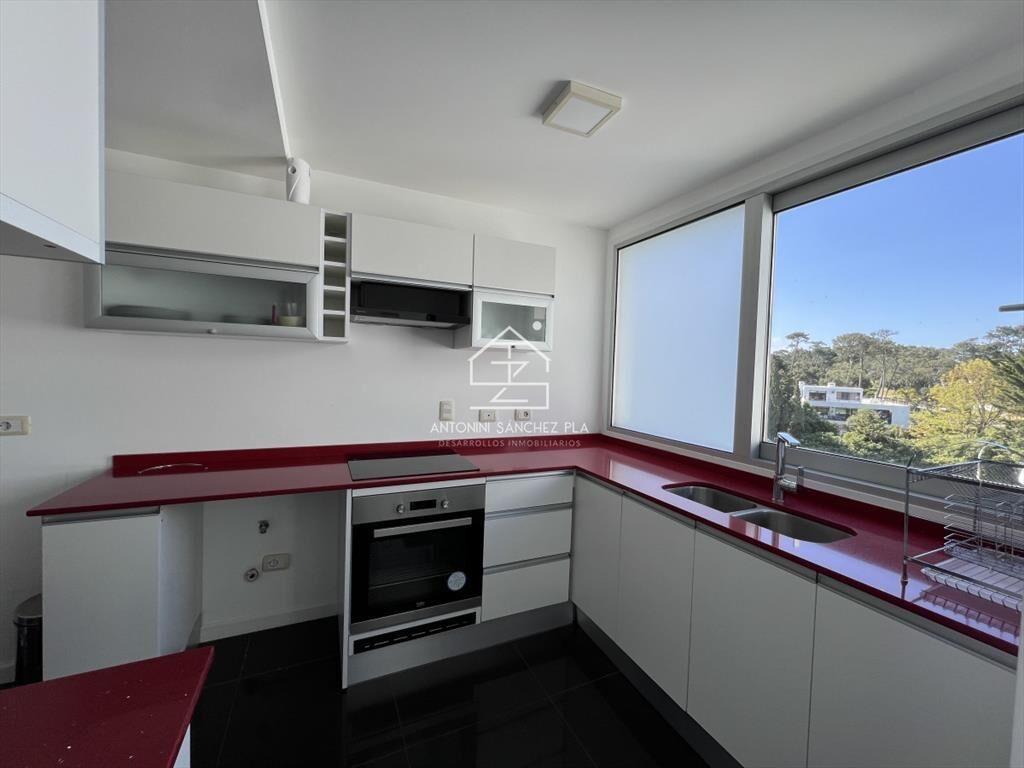 Hermoso apartamento en venta 4 dormitorios. Frente al mar P