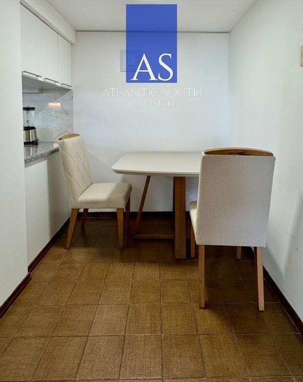 Apartamento de 4 dormitorios en península con al