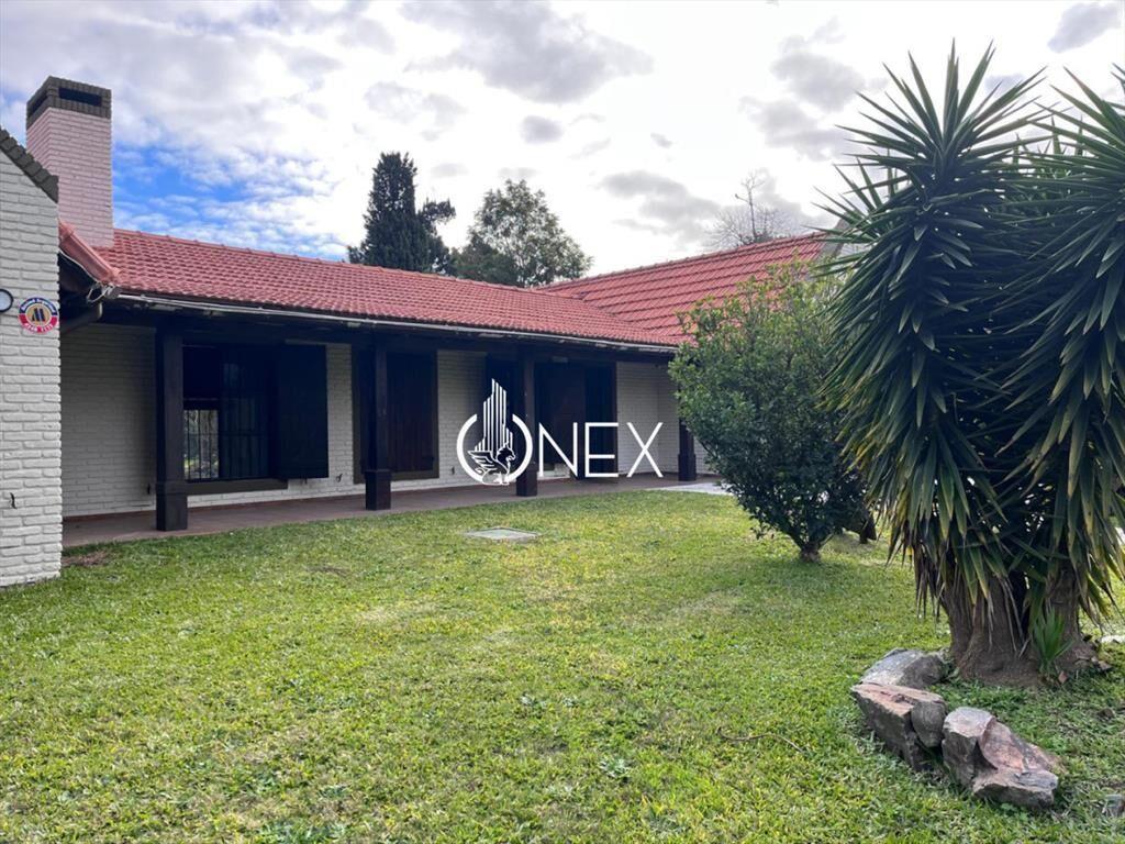 Venta casa 5 dormitorios con piscina en Punta del Este.