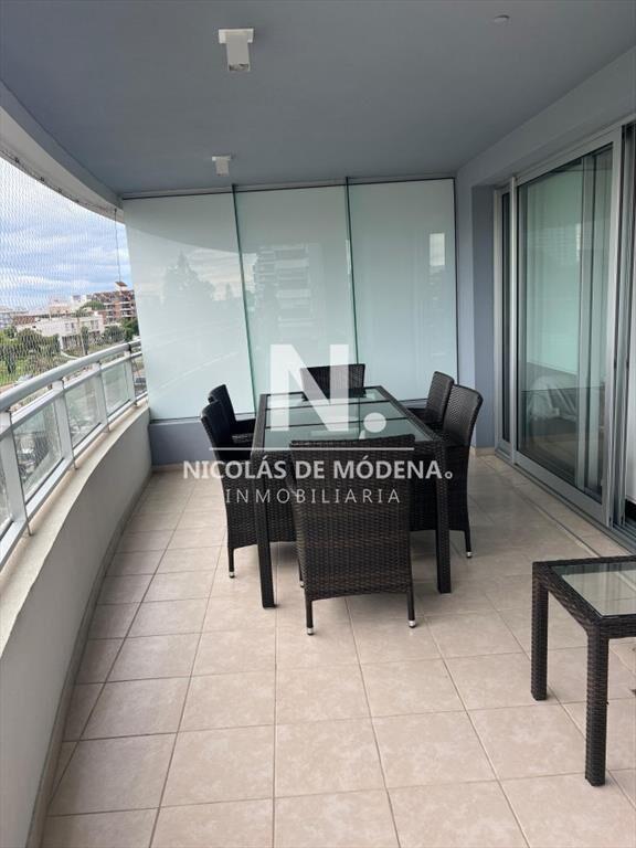 Apartaento de 3 dormitorios en venta proximo al