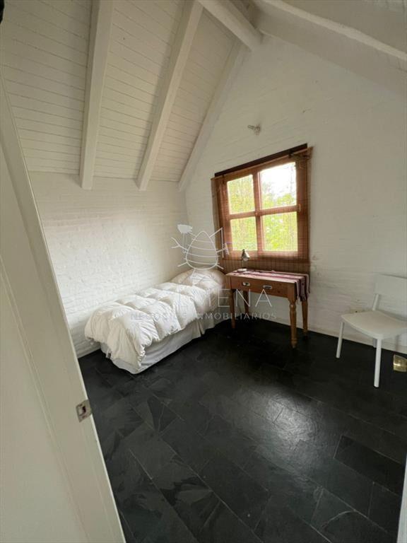 Casa en Barrio privado con piscina y cancha de