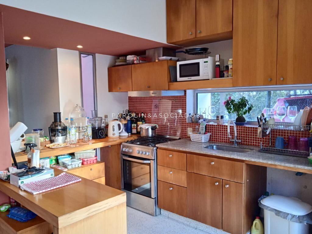 Venta De Casa De 2 Dormitorios Mas Dependencia De