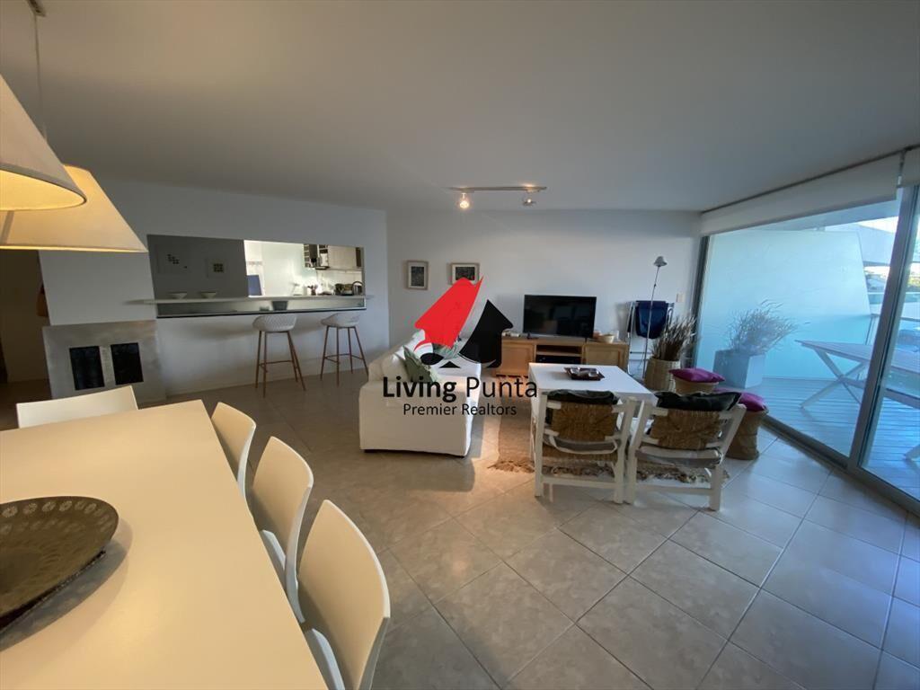 GRAN PLANTA EN  EDIFICIO CON SERVICIOS - 100 MTS.
