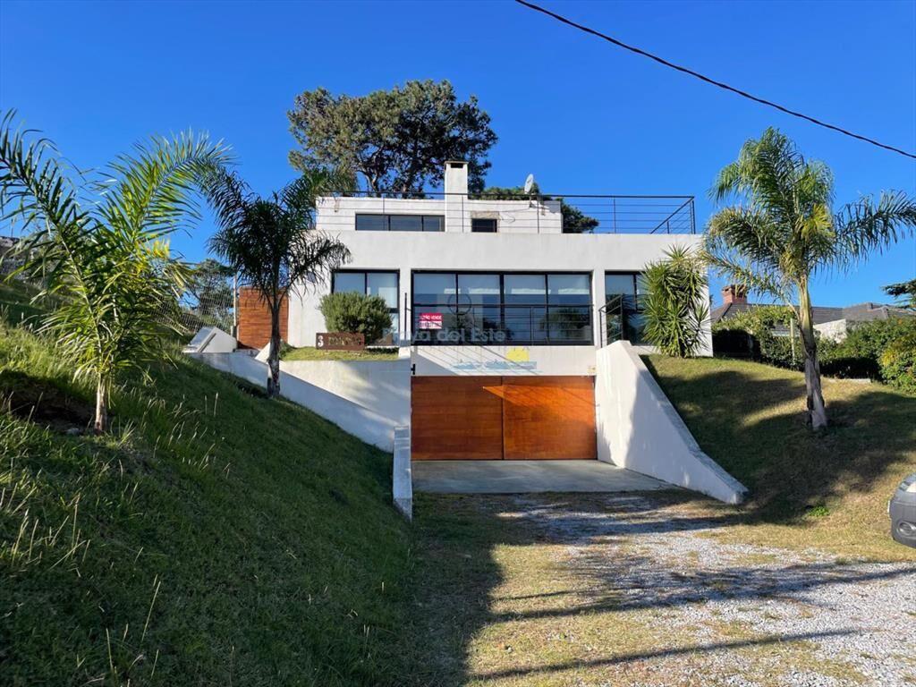 Casa de 3 dormitorios en Cantegril , Punta del ,