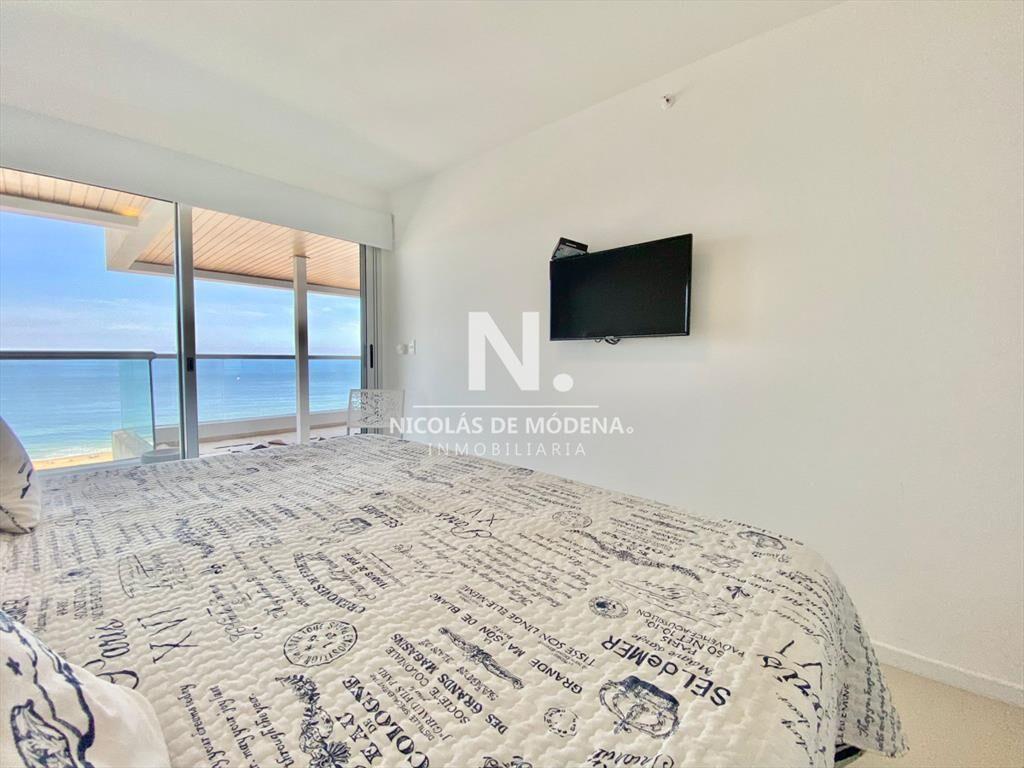 Apartamento en Venta Punta del Este con Buen Al