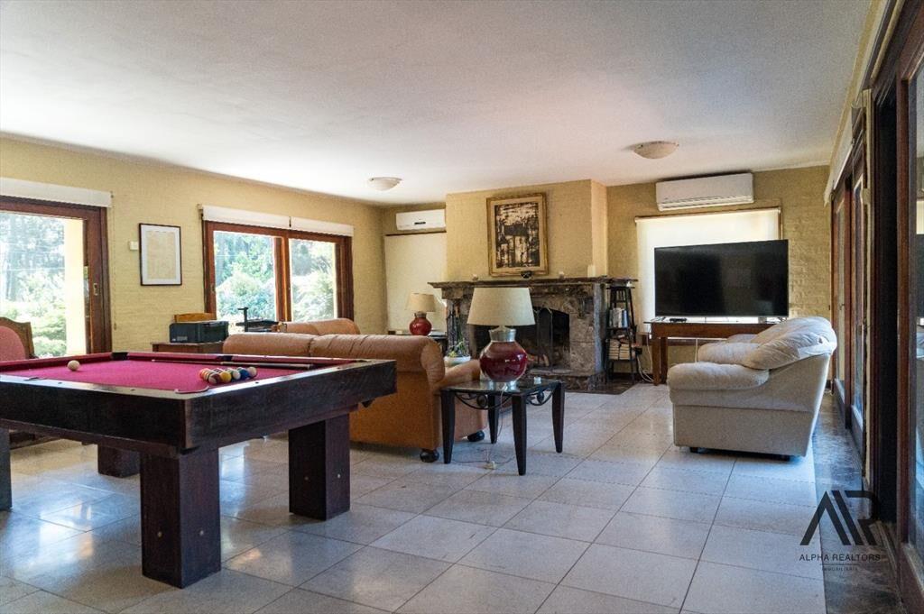 Casa en venta c/ cochera en Pinares