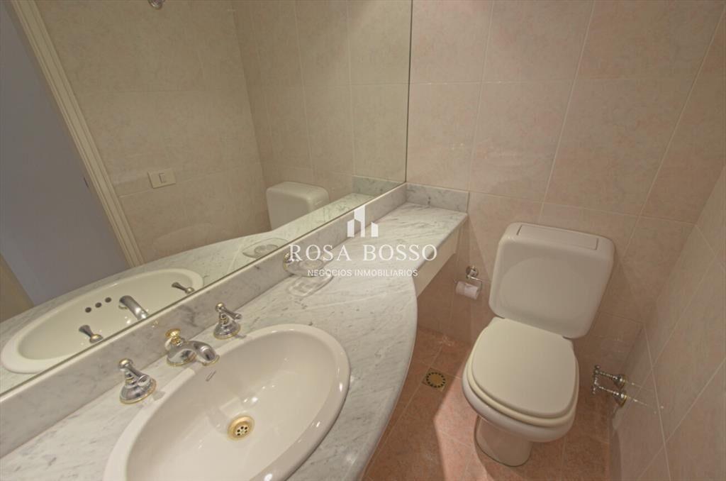 Venta apartamento de 3 dormitorios en primera -