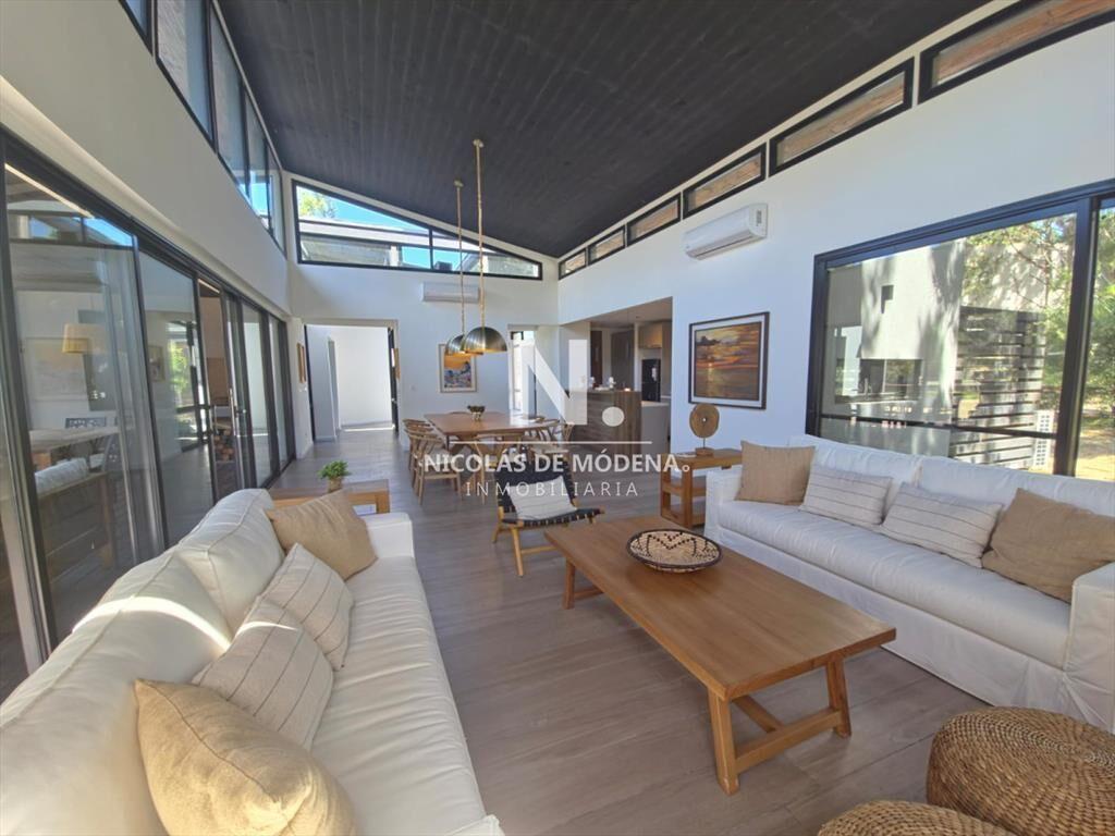 Casa en venta de 4 dormitorios en Jose Ignacio, y
