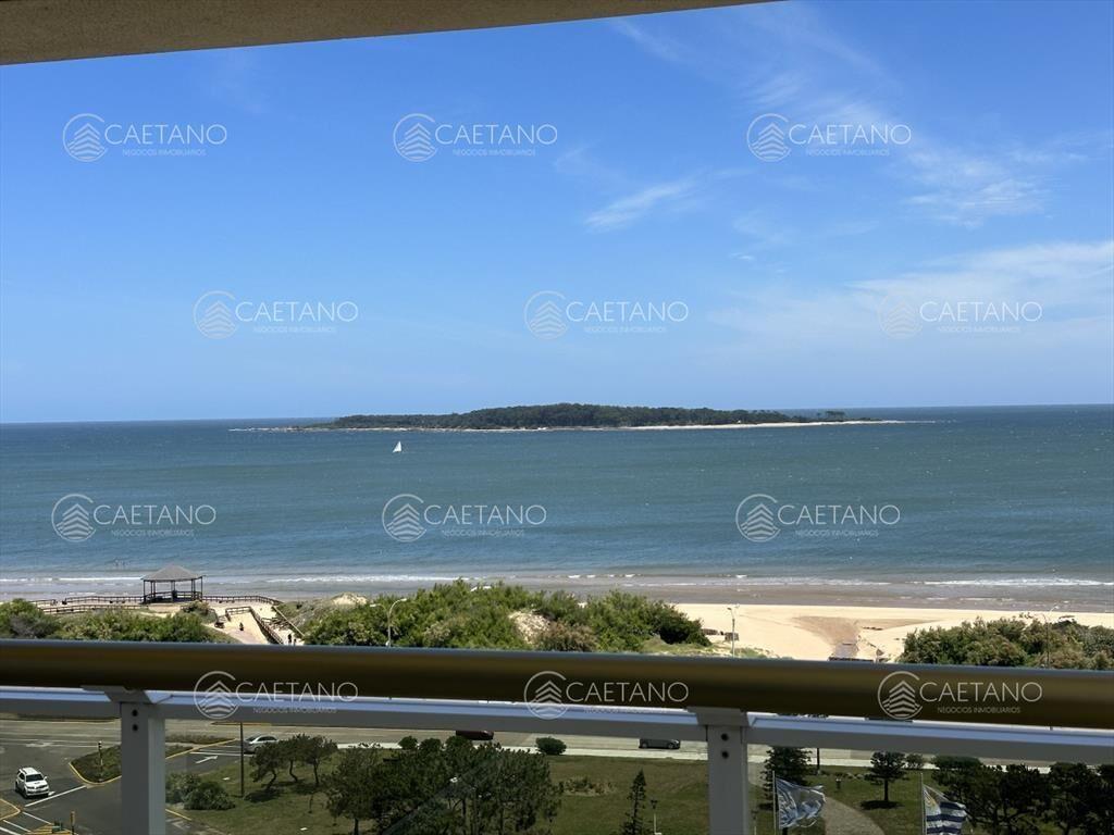 Espectacular apartamento en Mansa Punta del Este,
