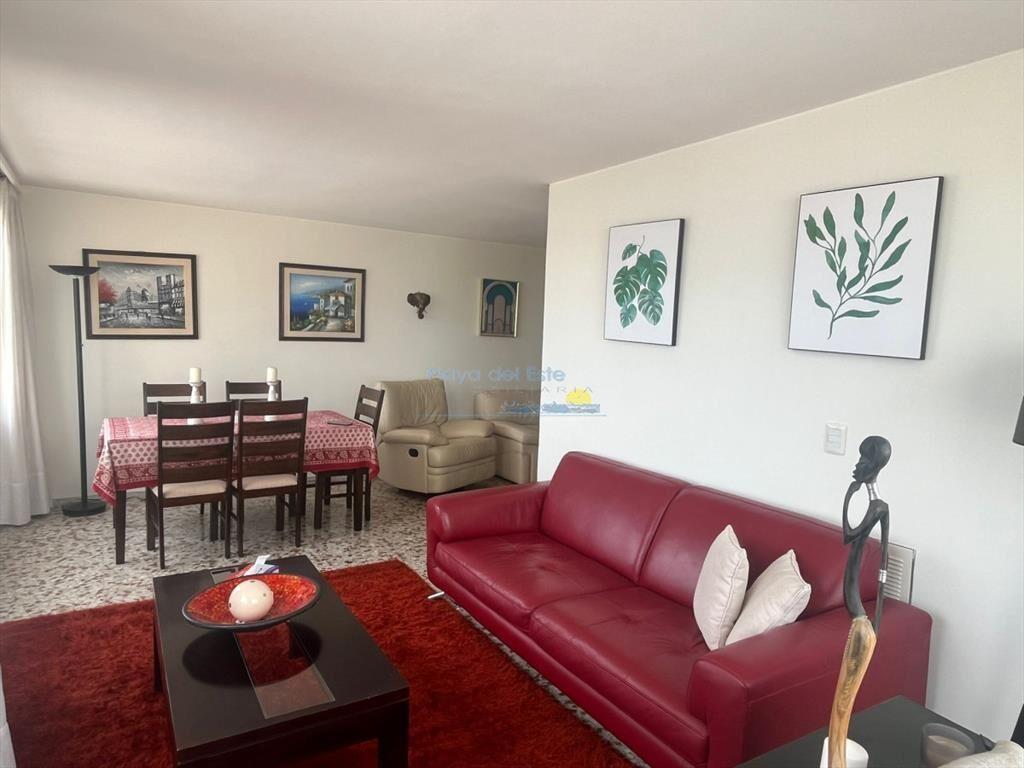 Apartamento en Alquiler de 2 dormitorios en , del