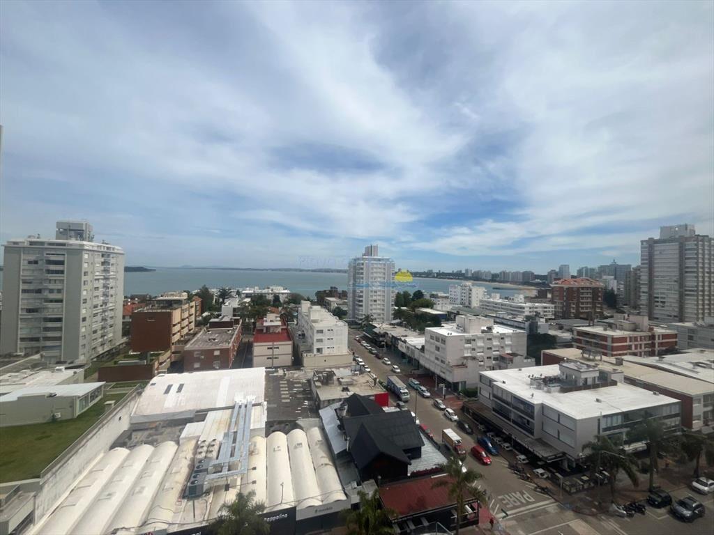Apartamento en Alquiler de 2 dormitorios en , del